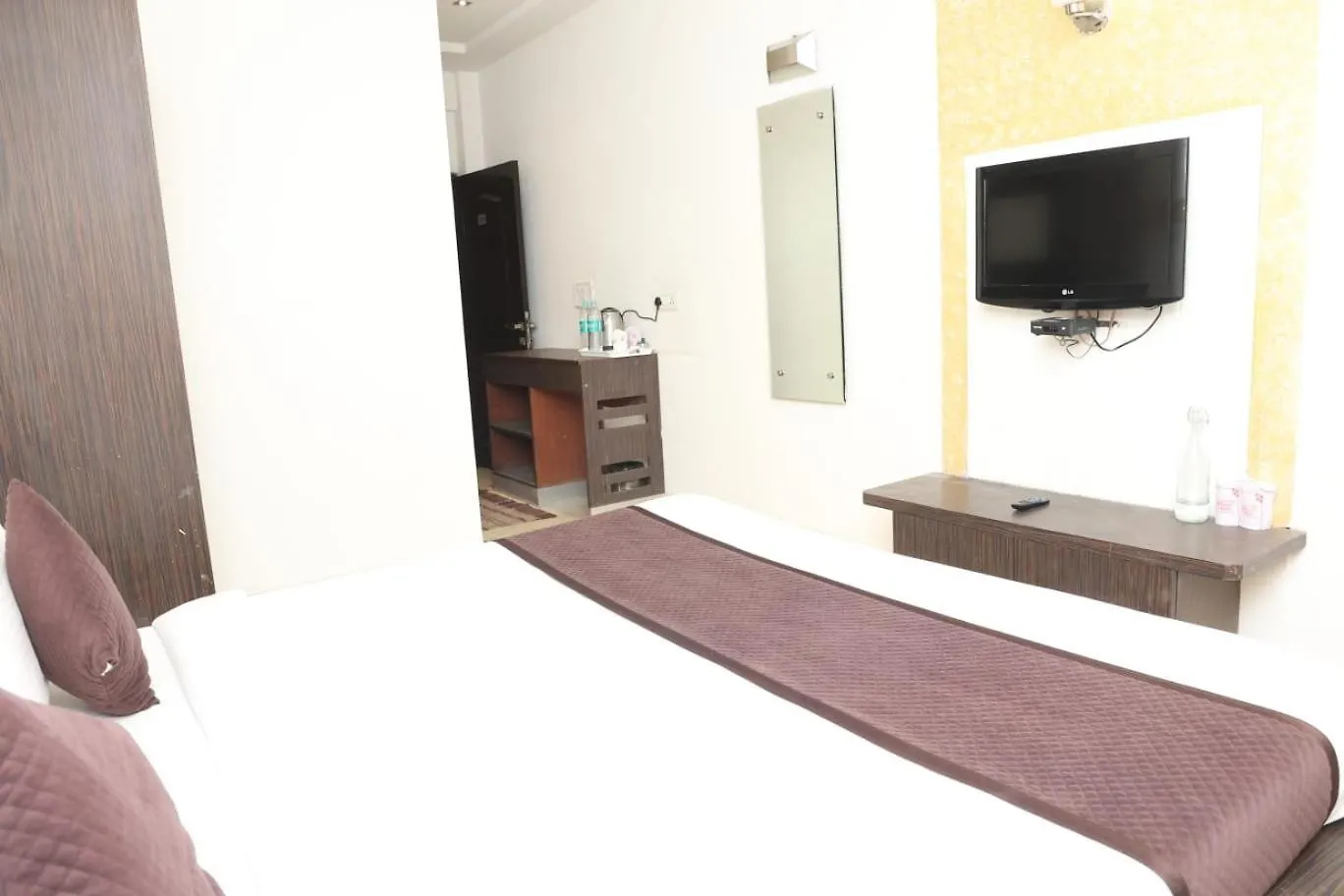 Hotel Panna Paradise 아그라